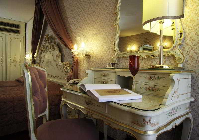 Hotel Rialto Venecia Exterior foto